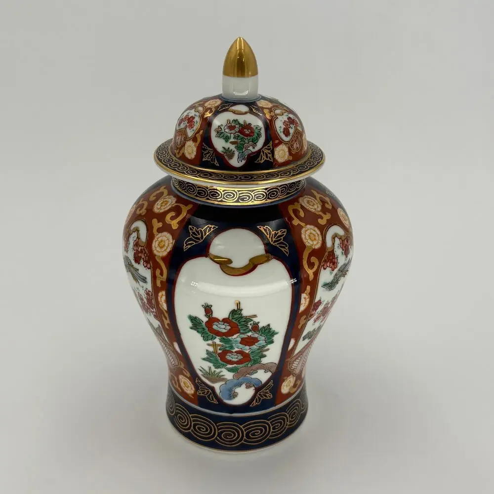 Vintage Large Gold Imari Porcelain Ginger Jar Lidded Temple Vase Japan 10
